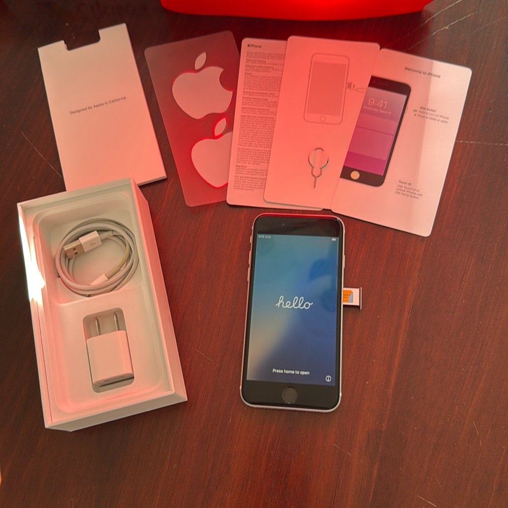 Apple iPhone SE 128GB (used)